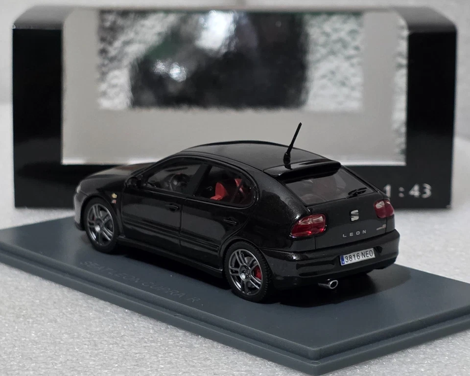 Seat Leon Cupra R MKI 2003 Black 1:43 Neo NEO43816 EXTREMELY RARE!! - Image 4 of 4