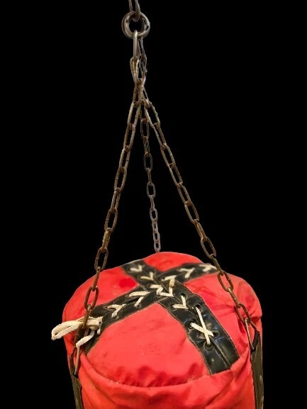 Gebrauchter Pro Touch Boxsack mit Bandagen und Boxhandschuhe: Ø30cm, 65cm Höhe. - Bild 2 von 4