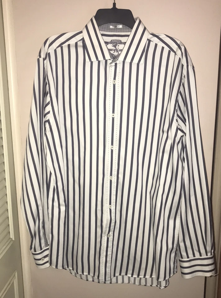 Camisa de vestir Bugatchi Uomo en forma blanca con rayas grises talla L puños estampados Foto 3 de 4