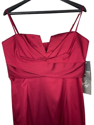 Lord Taylor Donna Ricco Crimson Spaghetti Strap Plunging
