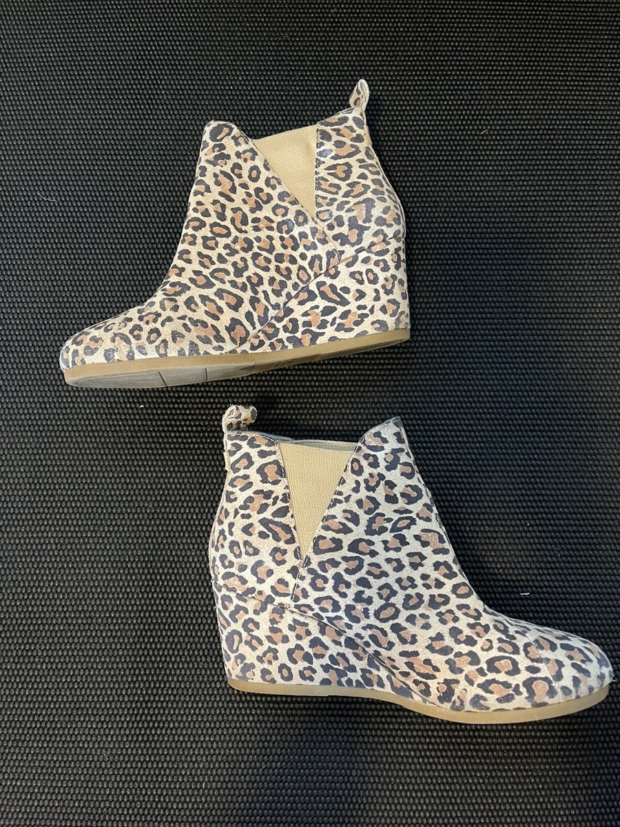 Toms Kelsey Womens Booties Leopard Suede Wedge Boots Size 10