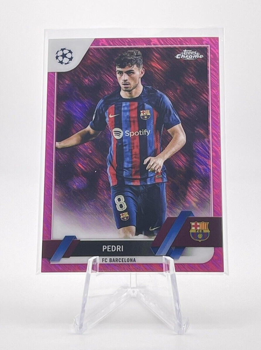 Pedri 2022-23 Topps Chrome UEFA Pink Shimmer /250 #136 FC Barcelona