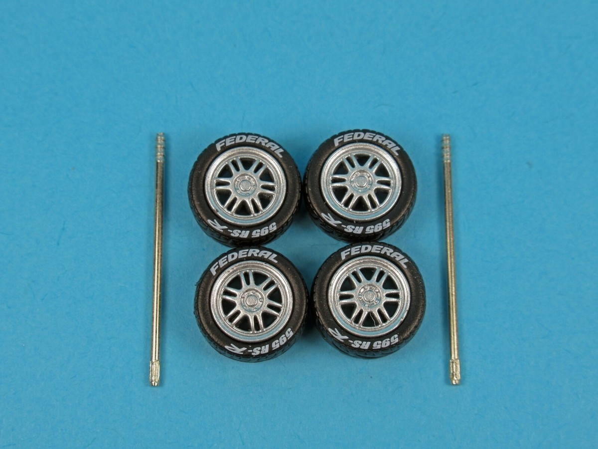 ハピネットREAL WHEEL 1／14 トライバンドシリーズ エンツォ フェ… ハピネットREAL WHEEL 1／14 トライバンドシリーズ エンツォ フェ…