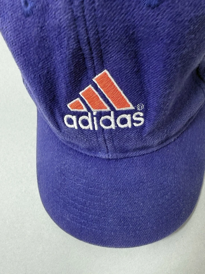 Gorra de béisbol rara vintage de los 80 púrpura Adidas deletreada a presión talla única Foto 2 de 4