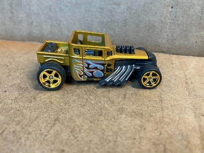 2026 HOT WHEELS M CASE ''CUSTOM''  BONE SHAKER  w/REAL RIDERS