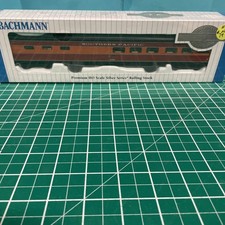 New! HO Bachmann 14806 Dinning Car SP Lighted $79.00