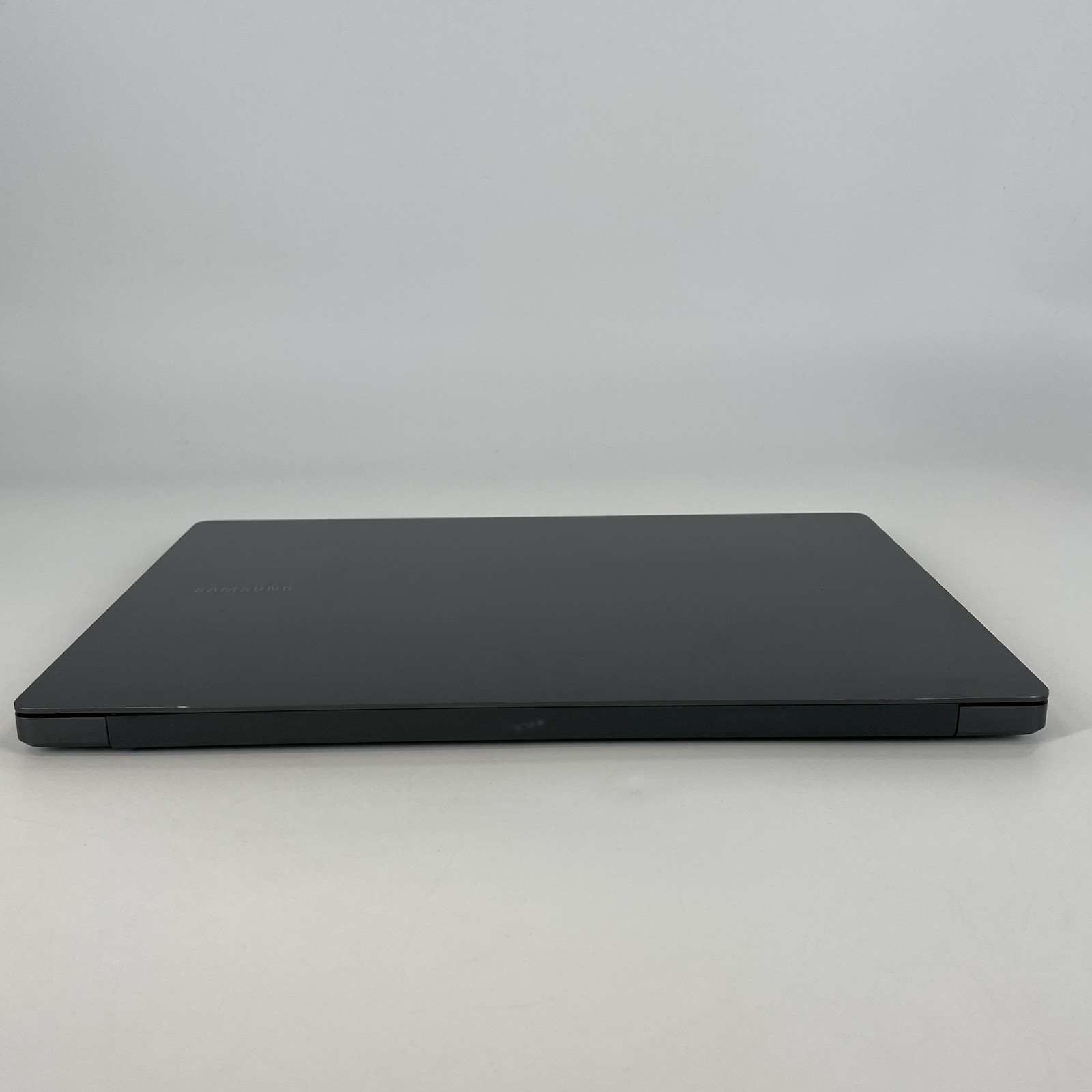 Samsung Galaxy Book3 Ultra 16 120Hz QHD+ 2.6GHz i9-13900H 32GB 1TB RTX 4070 READ