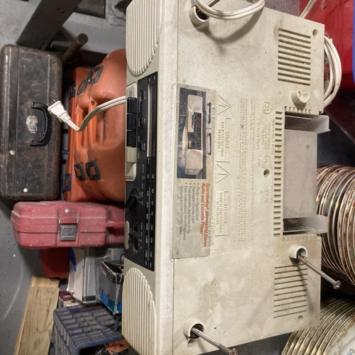 GE Spacemaker AM FM Radio Cassette Player Working With A Zztops Cassette - Picture 2 of 6
