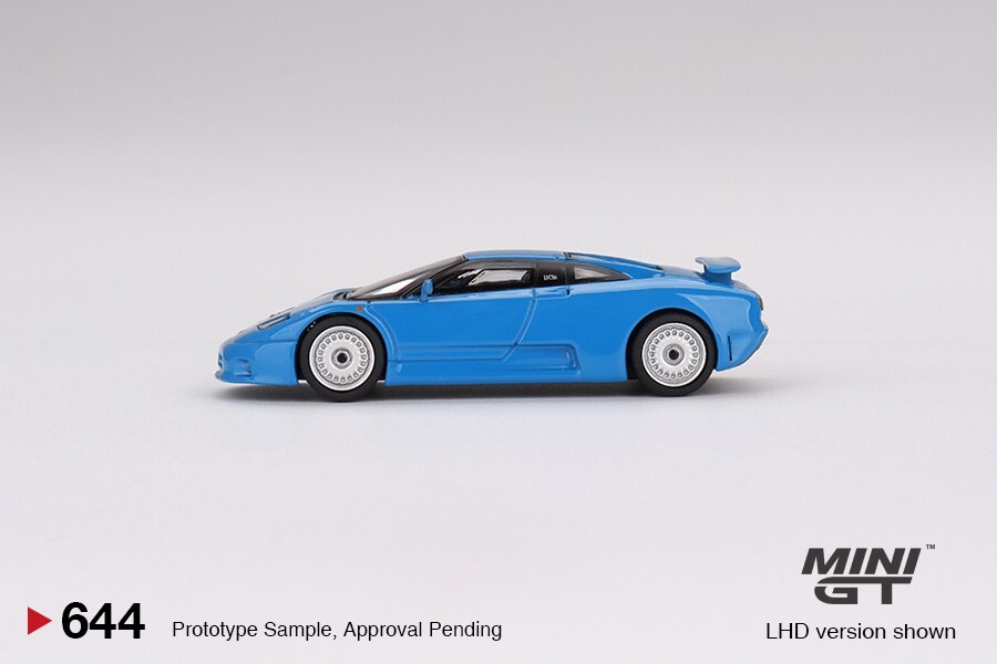 BUGATTI 青 ミニカー 1/43 ブガッティ シロン 青 ブルー Bugatti Chiron blue 2016 1