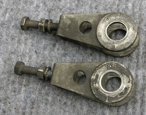 Kawasaki GPZ 600 R ZX600A - Kettenspanner, Einsteller Hinterachse