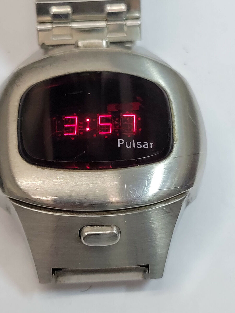 PULSAR P4 EXECUTIVE DIGITAL VERY RARE NO MAGNET VINTAGE PULSAR P4 EXECUTIVE DIGITAL VERY RARE NO MAGNET VINTAGE