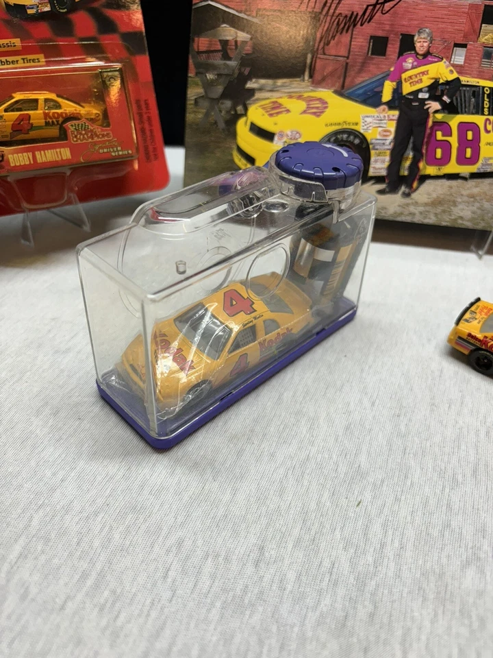 Memorabilia de colección de Bobby Hamilton NASCAR con tarjeta de novato del año firmada Foto 4 de 4