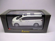 Kyosho J Collection 1 43 Nissan New Elgrand (White Pearl)