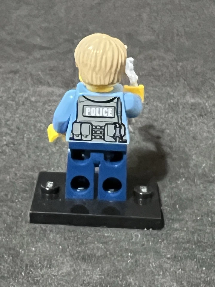 LEGO City Undercover Chase McCain Minifigura Police City 60007 A4 Foto 3 de 4