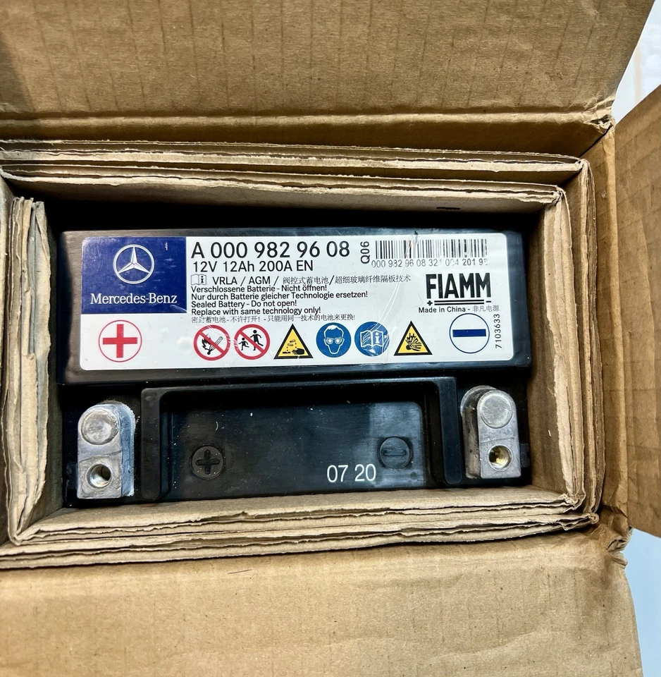 Batería Auxiliar Original Mercedes Benz W222 + Otros 0009829608 Foto 4 de 4