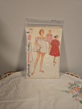 Simplicity 1102 Vintage Pattern Nightgown 1950s Sz 16 Cut