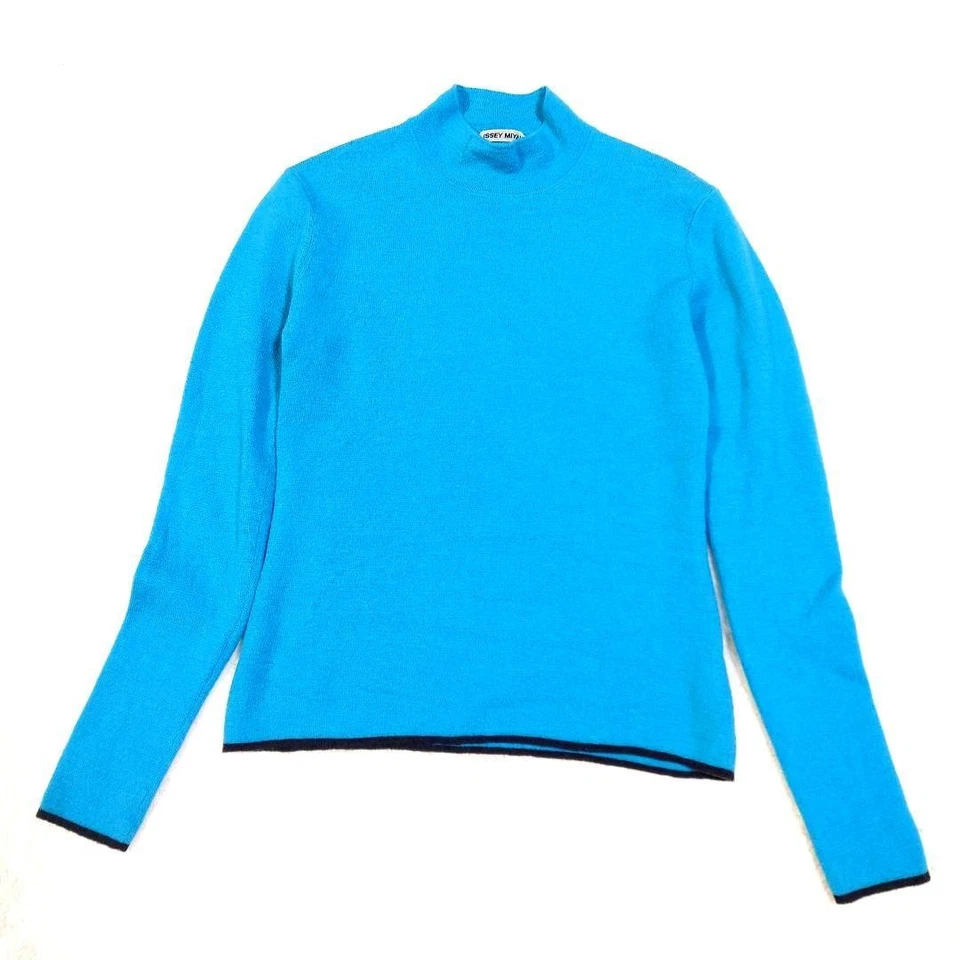 USADO ISSEY MIYAKE PUNTO CUELLO ALTO, AZUL CLARO, 100% LANA, TALLA BUENA Foto 2 de 4