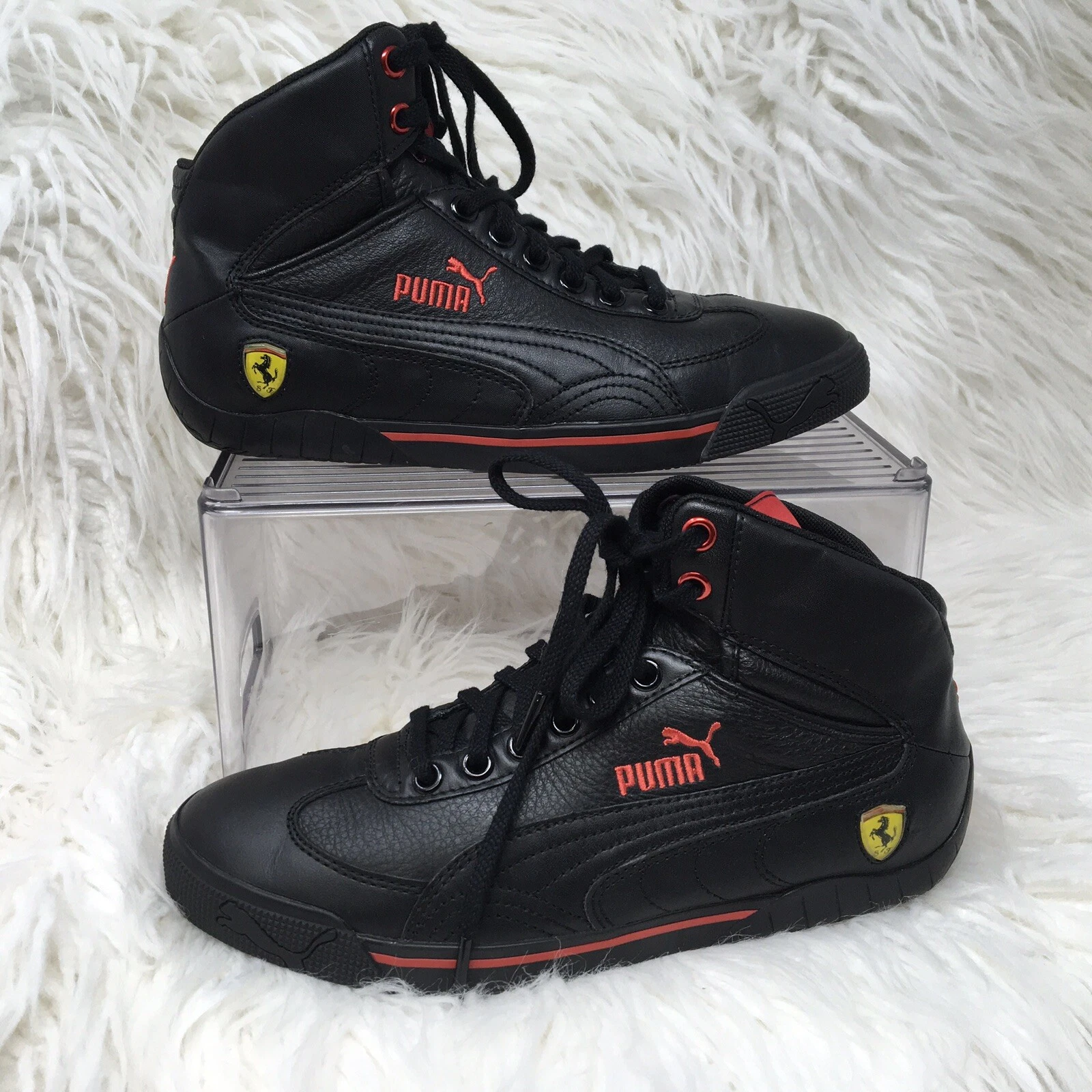 Scarpe da guida midtop Ferrari Puma stringate taglia 5 5 nere con accenti rossi
