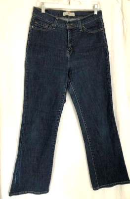 Levis Womens Perfectly Slimming 512 bootcut -Size 8 or 10 - See Full Description
