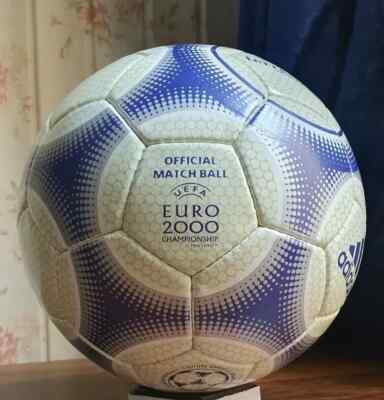 ADIDAS TERRESTRA UEFA EURO 2000 CHAMPIONSHIP OFFICIAL MATCH BALL