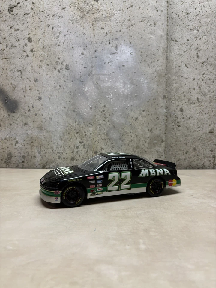 Racing Champions escala 1/18 - 1995 Pontiac Grand Prix - #22 Ward Burton - Imagem 3 de 4