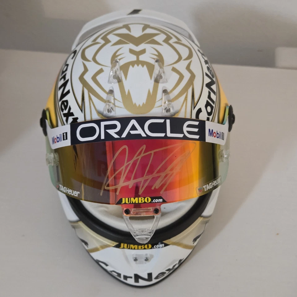 CASCO 1/2 MAX VERSTAPPEN RED BULL 2022 SEASON FIRMATO SIGNED CERTIFICATO COA - Immagine 2 di 4