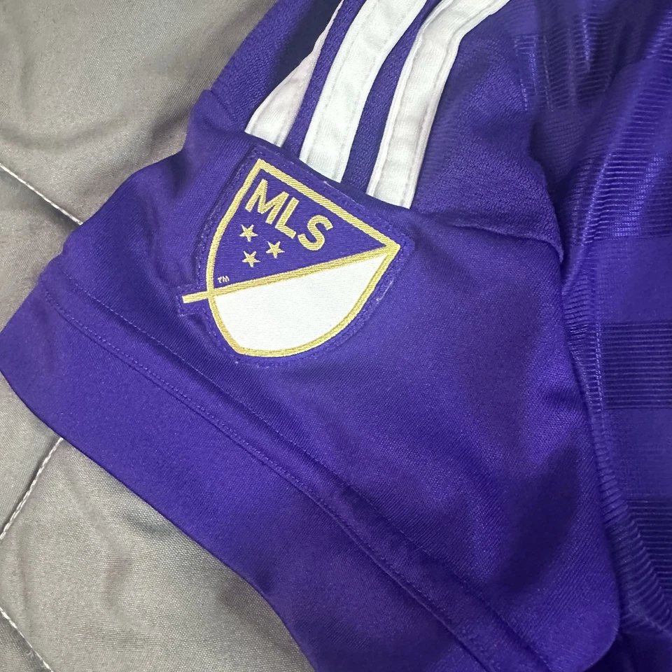 Camiseta Adidas Orlando City SC Niñas Pequeña Púrpura Blanca MLS Fútbol Leones Juveniles Foto 3 de 4