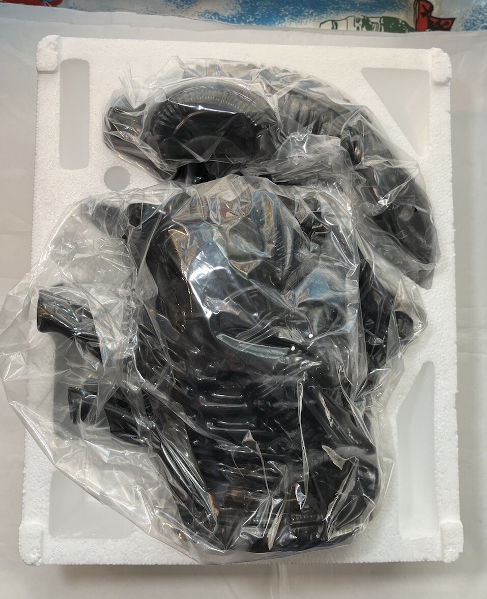 Diamond Select ALIENS Warrior 12 Diamond Select ALIENS Warrior 12