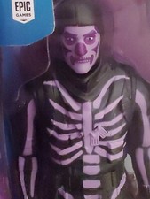 DIVERTIDO MODO ESCUADRÓN FORTNITE VICTORIA CALAVERA TROOOER PANDA DJ YONDER CABALLERO NEGRO 12"