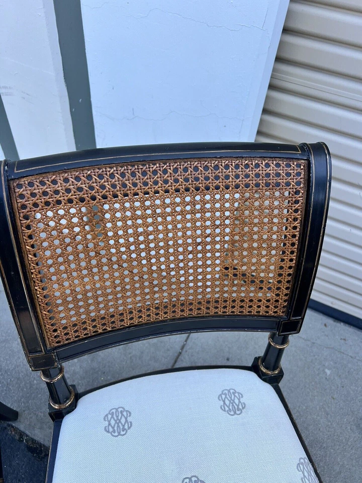 Juego de 2 sillas de caña vintage Alfonso Marina ornamentadas con cojín blanco de ratán negras Foto 4 de 4