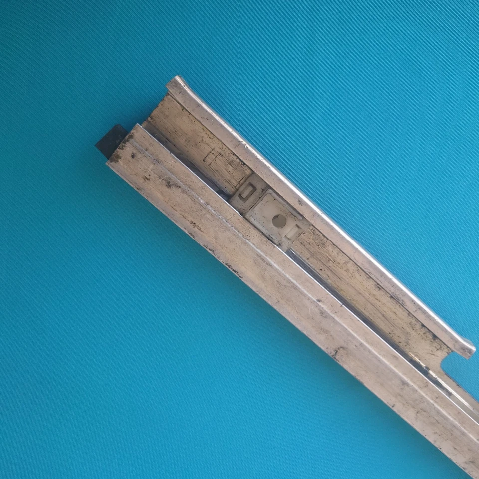 Riel de soporte de ventana de vidrio regulador ventana delantera derecha mercedes 1995 w124 e320 Foto 2 de 4