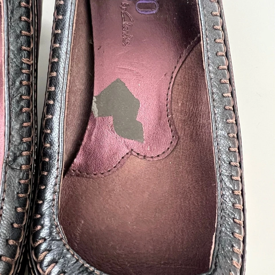 Zapatos de salón Clarks Indigo Raus para mujer tacón grueso de gatito cuero púrpura talla 8 Foto 2 de 4