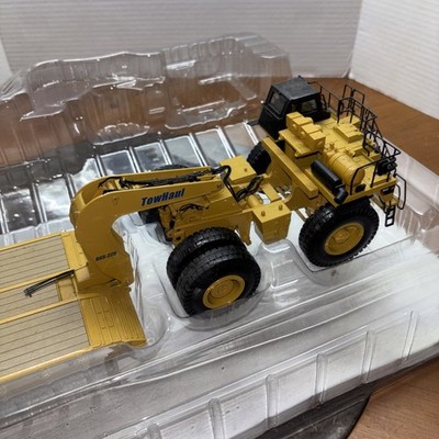 Norscot 1/50, Caterpillar 784c Tractor With Tow haul Lowboy 55220