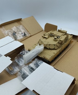 TAMIYA MASTERWORKS 21012 - M1A2 Abrams, 3rd Armored Cavalry Regiment- 1/35 Model