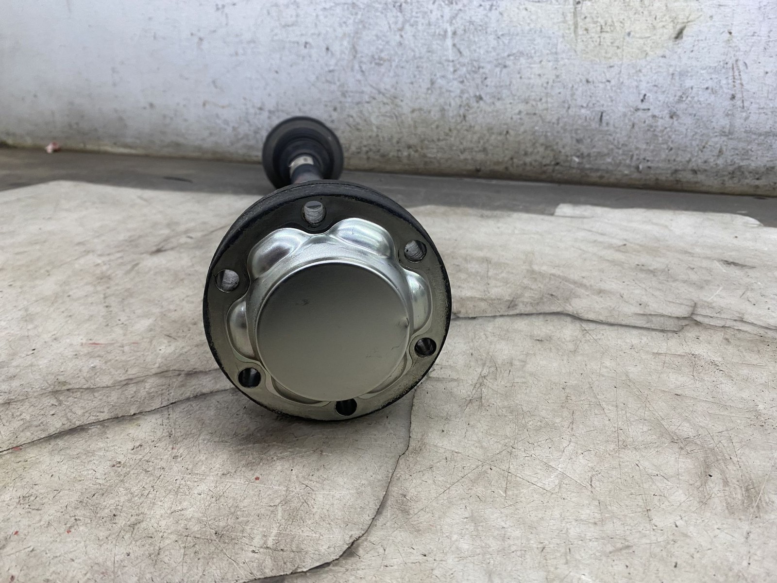 2015-2020 BENTLEY BENTAYGA OEM REAR LEFT CV AXLE SHAFT *109K MILES* 4M0501203H