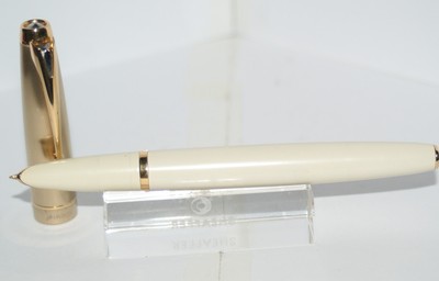 PARKER 100 FÜLLFEDERHALTER - HONIGWEISS #266