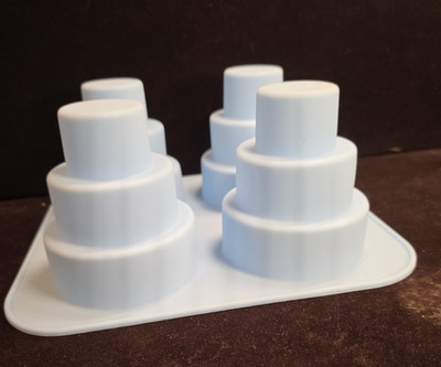 Silicone Cake Pan 4 Cavity 3 Tiered Cake Mold Makes 4 Mini 3 Tiered Cakes
