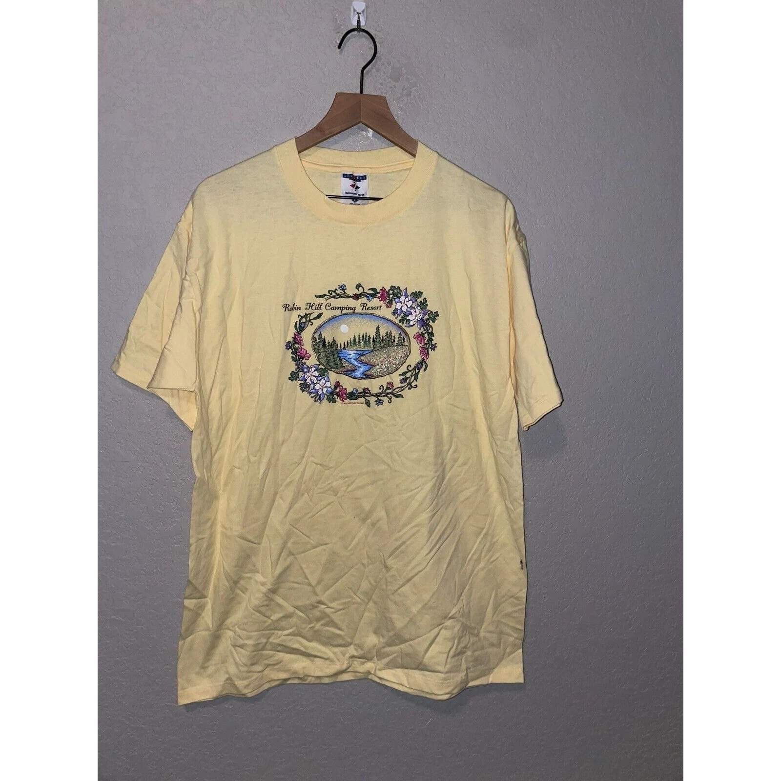 Vintage Robin Hill Shirt Camping Resort Mountain Yellow Graphic Tee VTG 90s L
