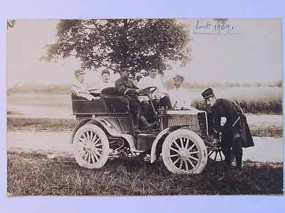 12C9 CARTE PHOTO PORTRAIT DE MILITAIRE DU 132 e RI VOITURE AUTOMOBILE TACOT 1909