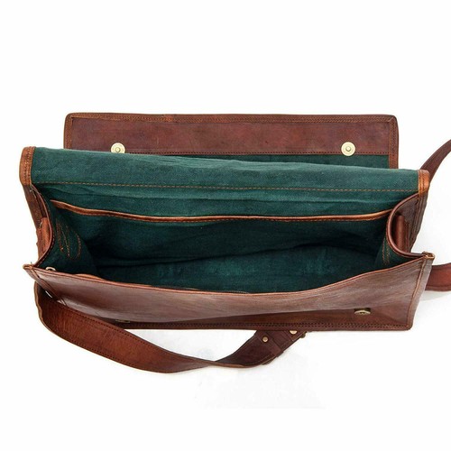Pochette porte-documents en cuir de crocodile, comprenant 3