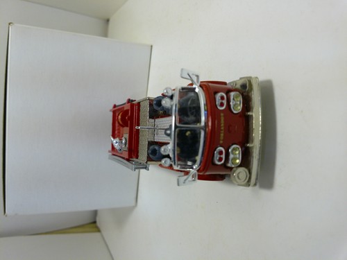 Corgi 97326 American La France Pumper - City of Orlando FD - 1:50 - Picture 3 of 6