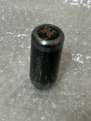 Nissan Original OP Carbon Schaltknauf für BCNR33 mit GTR-Logo eingestellt F/S