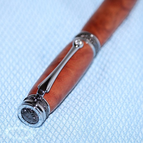 Handmade Majestic Jr Fountain Pen - Iridium Point Nib -Aussie Red River Gum Wood - Picture 3 of 6