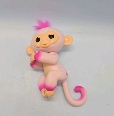 ZOE   Fingerlings Interactive Baby Monkey WowWee Pink Motion Activated Talks 4''