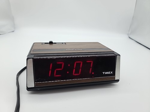 Timex Digital L.E.D. Alarm Clock Model 5202-503 Tested & Works