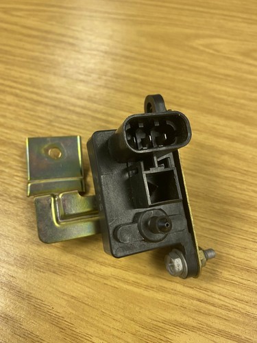 Nissan Skyline GTR R33 BCNR33 Boost Map Pressure Sensor 95-98 - Picture 3 of 5