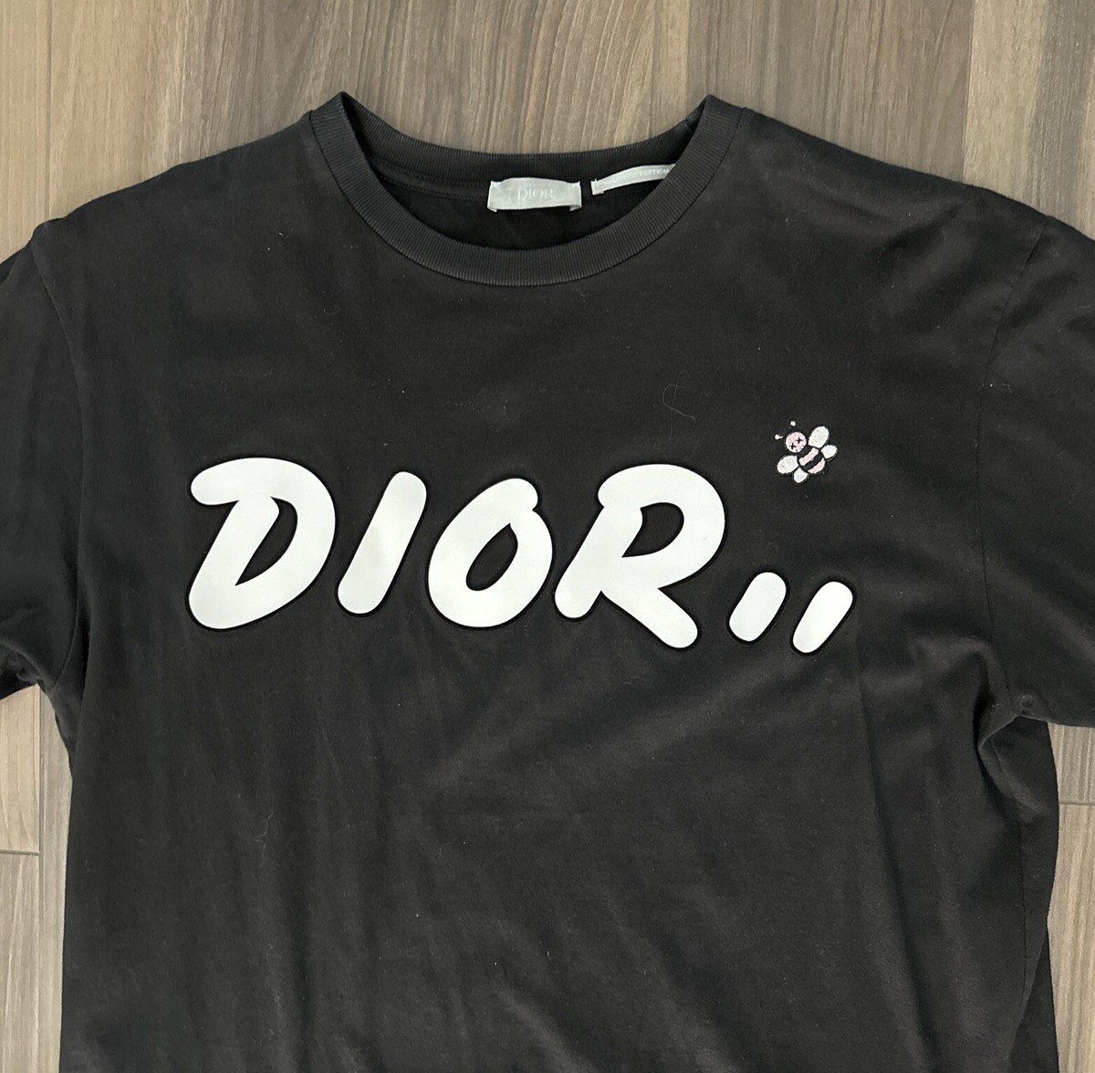 DIOR x KAWS Collaboration Bee Logo T-shirt Black - LIMITED DIOR x KAWS Collaboration Bee Logo T-shirt Black - LIMITED