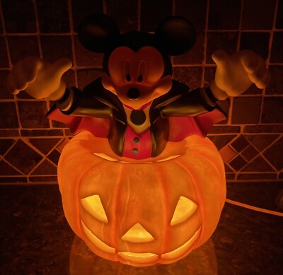 Vampire Mickey ハロウィン飾り Vintage Disney Vampire Mickey Mouse In Jack O Lantern