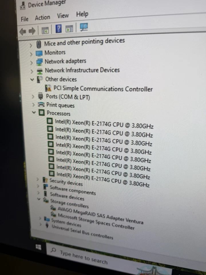 Lenovo ThinkSystem ST250  Server Xeon E-2174G 3.8 GHz 64GB RAM 6 X 2.4TB 2.5 HD - Image 4 of 4