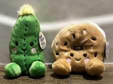 Brand New Lot Of 2 Palm Pals Dillian Cucumber & Tony Everything Bagel